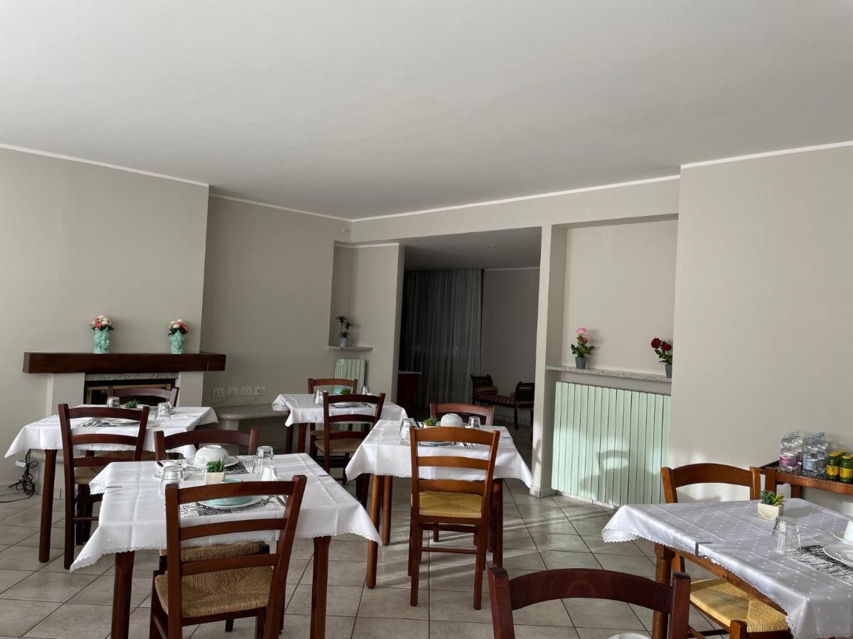 Casa Azzurra Camere Serravalle Sesia Buitenkant foto